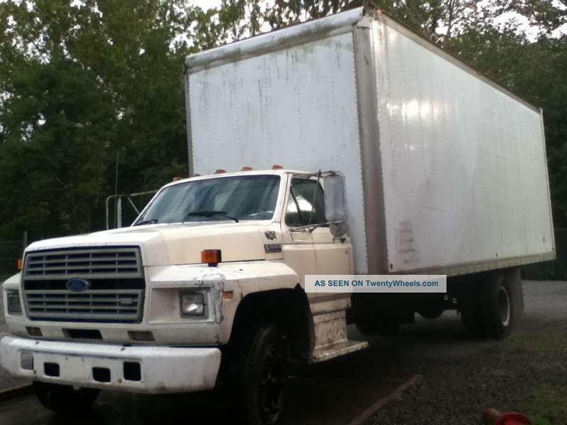 1987 Ford F600 Box Trucks / Cube Vans photo