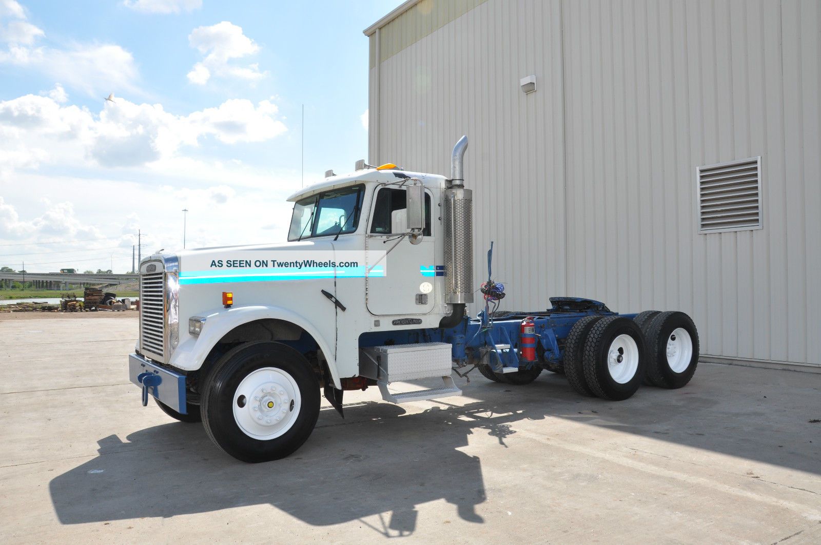 1995 Freightliner Fld120 Severe Duty Daycab Semi Trucks photo