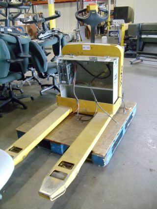 2007 Yale Electric Lift Truck No Batteries photo