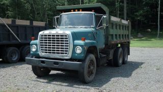 1979 Ford 8000 photo