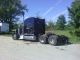 2004 Peterbilt 379 Sleeper Semi Trucks photo 2