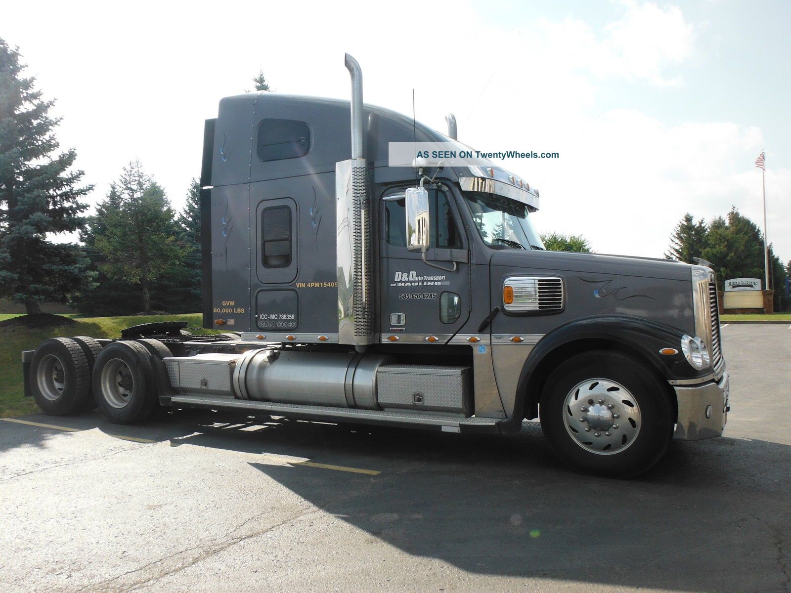 2004 Freightliner Coronado Sleeper Semi Trucks photo