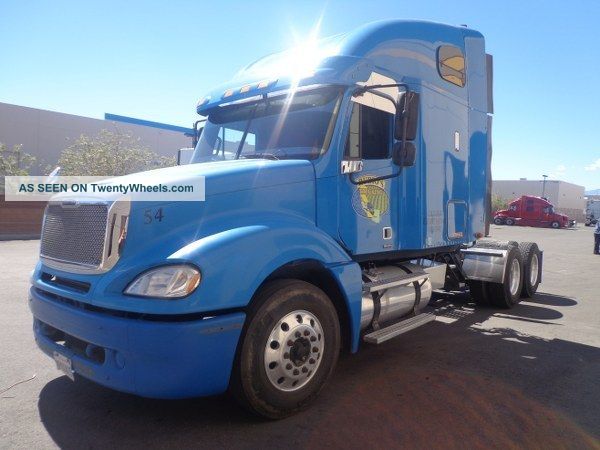2007 Freightliner Columbia Sleeper Semi Trucks photo