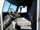 2006 Freightliner Columbia Mid Roof Sleeper Semi Trucks photo 4