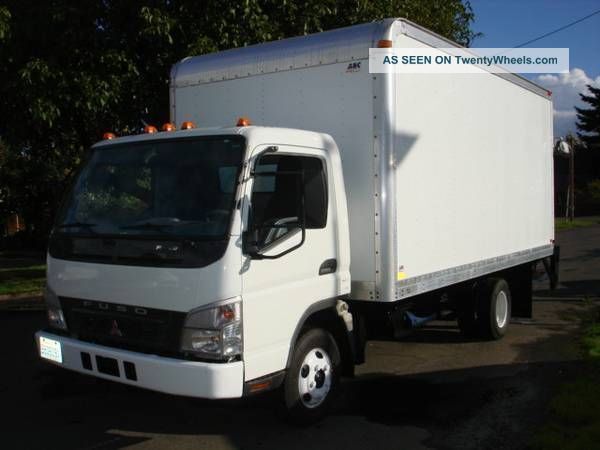 2005 Mitsubishi Box Trucks / Cube Vans photo