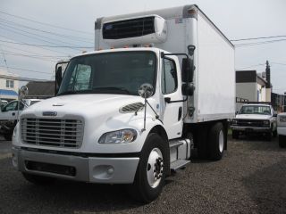2005 Freightliner M2 Business Class 106 photo