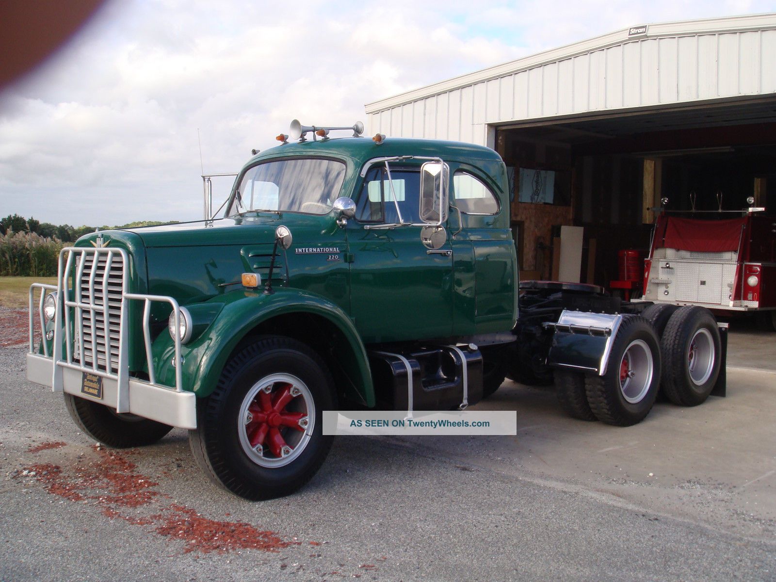 1967 International 220 Semi Truck Sleeper Semi Trucks photo