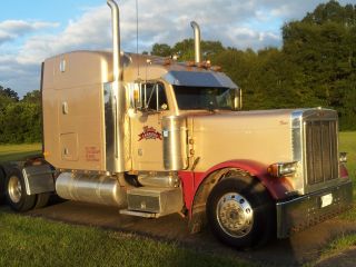 1999 Peterbilt 379 photo