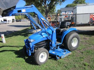 Holland Tc33d Tractor Loader Mower photo
