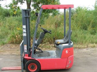 2003 Nyk Ultra Compact 1000lb Pneumatic Tire Forklift photo