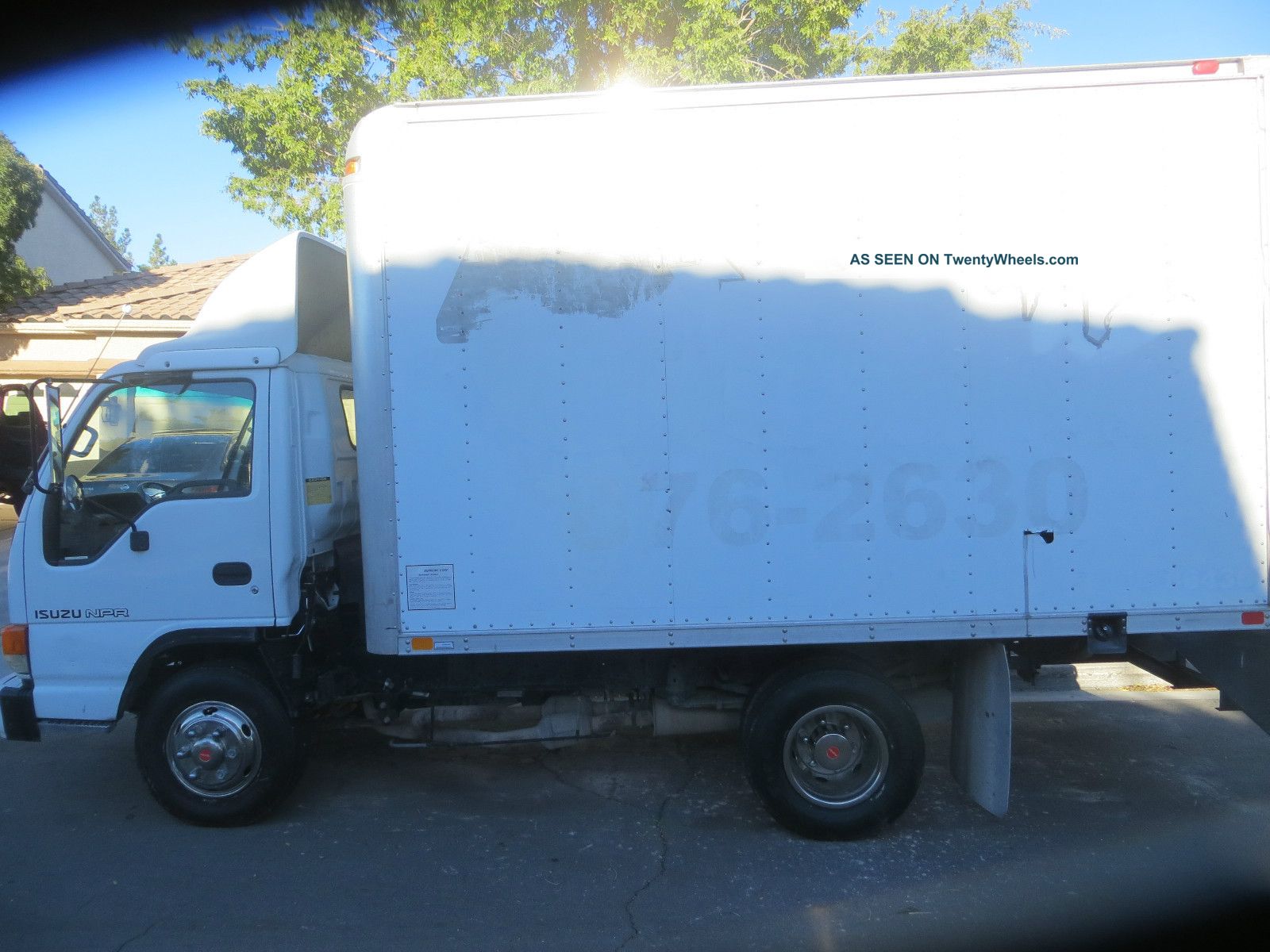 2003 Isuzu Box Trucks / Cube Vans photo