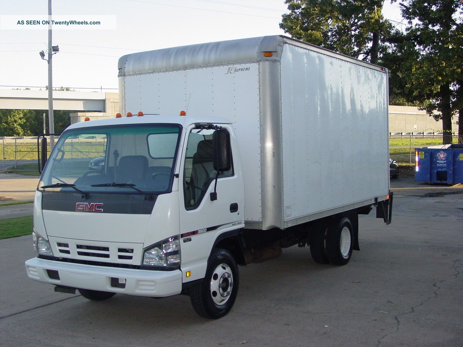 2006 Gmc W - 3500 14 ' Box And Lift Box Trucks / Cube Vans photo