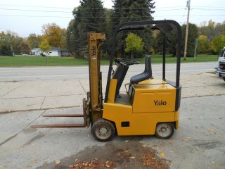 Yale 3000 Lb.  36v Electric Forklift & Charger 3 Stage Mast photo