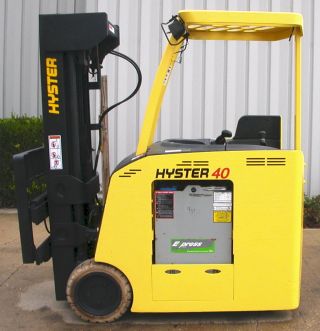 Hyster Model E40hsd (2003) 4000lbs Capacity Electric Docker Forklift photo
