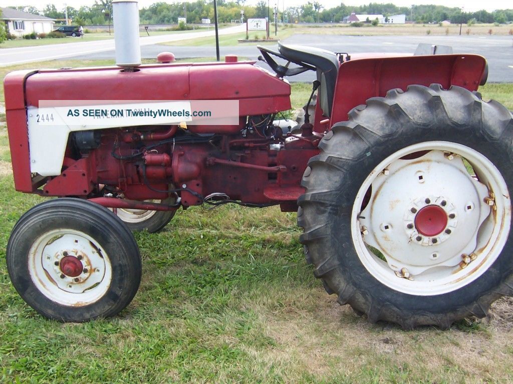 Tractor Ih2444 Industrial Tractors photo