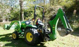 John Deere 3720 Compact Utility Tractor W/ Loader And Backhoe photo