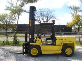 Hyster 13500 Lb Capacity Forklift Lift Truck Pneumatic Tire Triple Stage photo