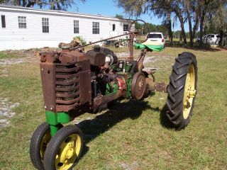John Deere 1939 H Tractor Has Rebuilt Engine In It Has Pto Runs Very Good photo