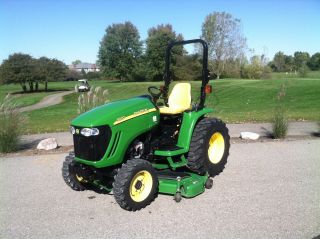 2007 John Deere 3320 Compact Utility Tractor,  72  Deck,  3pt,  Mid & Rear Pto photo