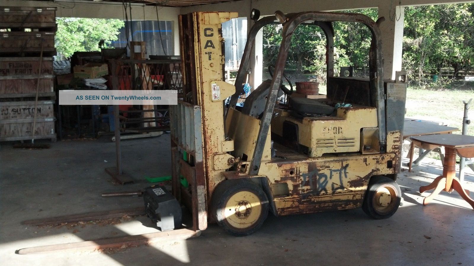 Diesel Caterpillar Fork Lift 8000 Lb Capacity Forklifts photo