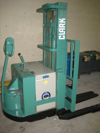 Clark S40 4000lb Walk Behind Forklift Side Shift /with Charger photo