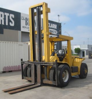 1988 Hyster H200h Forklift,  20,  000 Lb Capacity,  Pneumatic,  Diesel photo