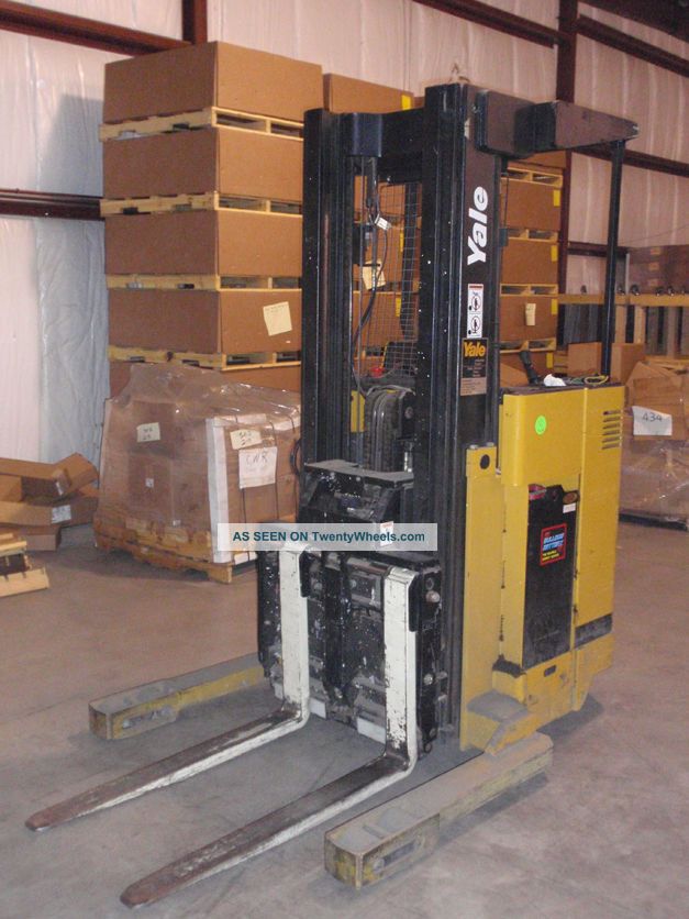 Yale Electric Lift Truck Forklifts photo