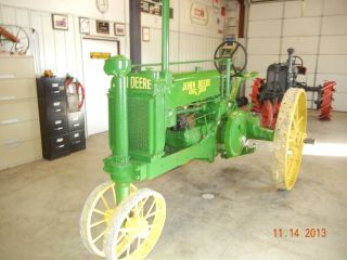 John Deere Unstyled A,  Look At Detail (1937) H,  B,  G,  D,  50,  60,  620,  530,  630 photo