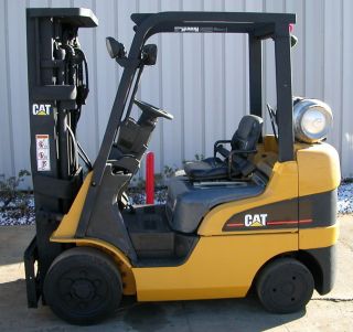 Caterpillar Model C5000 (2005) 5000lbs Capacity Lpg Cushion Tire Forklift photo