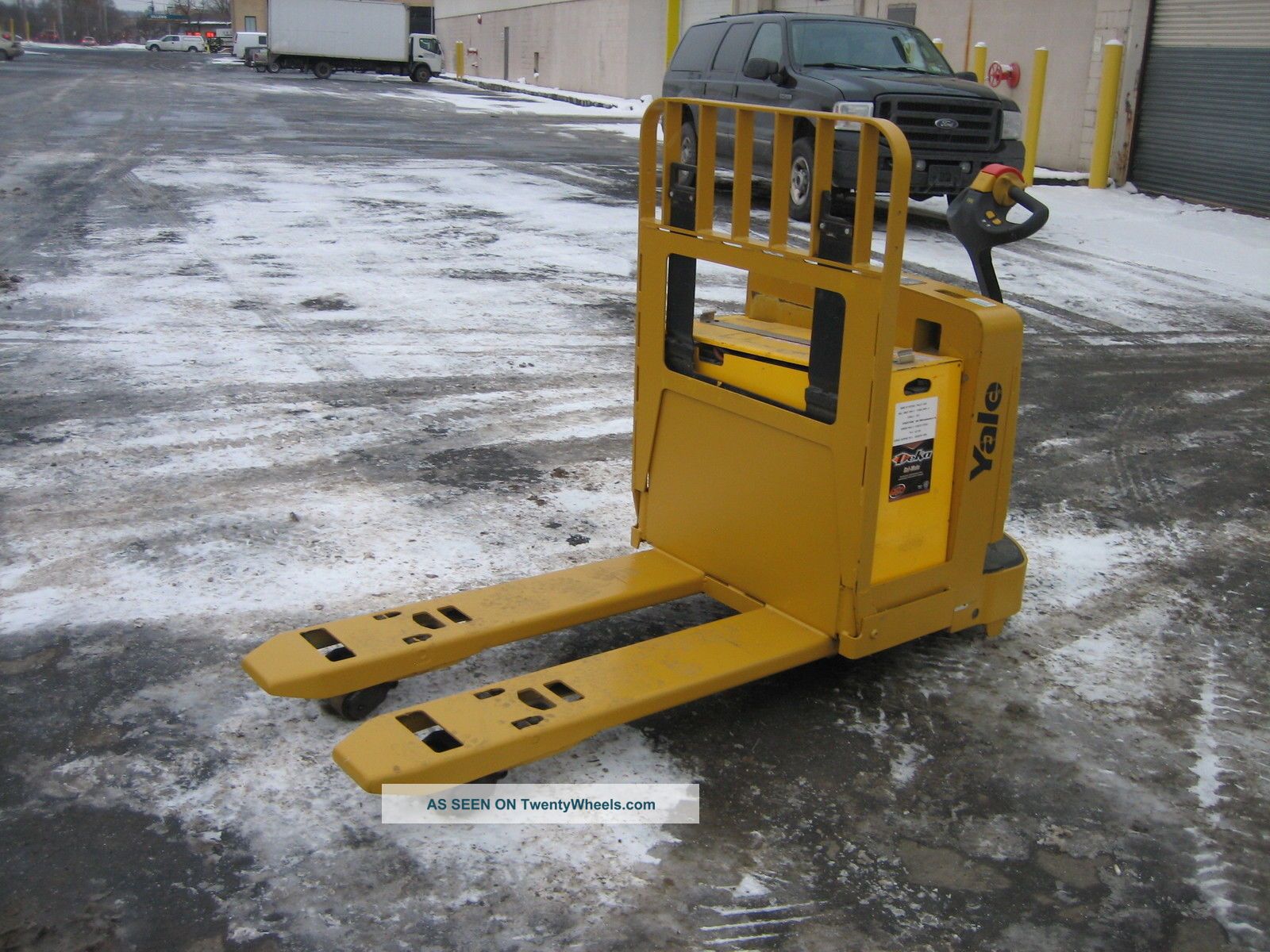 2004 Yale Forklift Electric 6000 Walk Behind Jack Hd Self Propelled Unit Forklifts photo