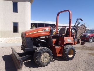 Ditch Witch Rt40 Trencher Heavy Equipment Construction photo