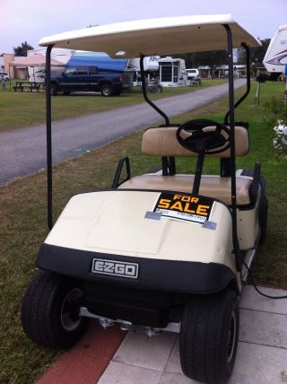 1995 E - Z - Go Electric Golf Cart photo