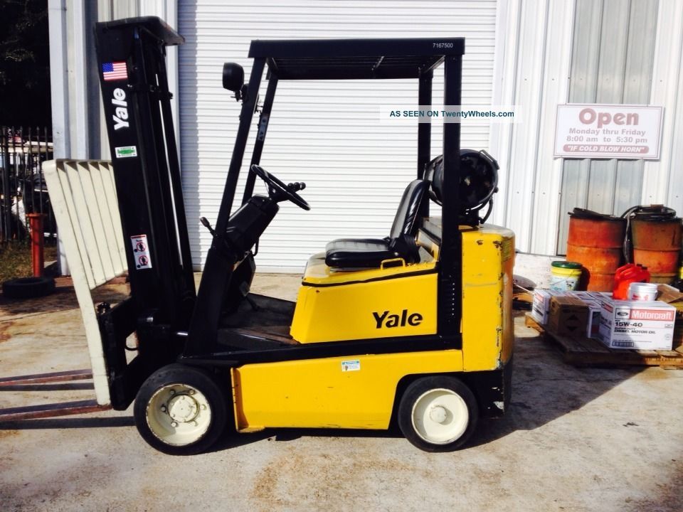 Yale 4,  000 Lbs Capacty Forklift Very See Details For Shippng Forklifts photo