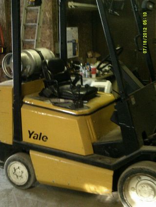 2004 Yale Lp Powered Forklift photo