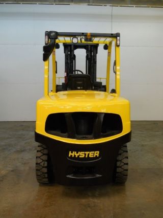 Hyster 12000 Lb Capacity Forklift Lift Truck Pneumatic Tire Triple Stage Diesel photo