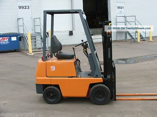 Toyota Compact 2000lb Pneumatic Tire Forklift Forklifts photo