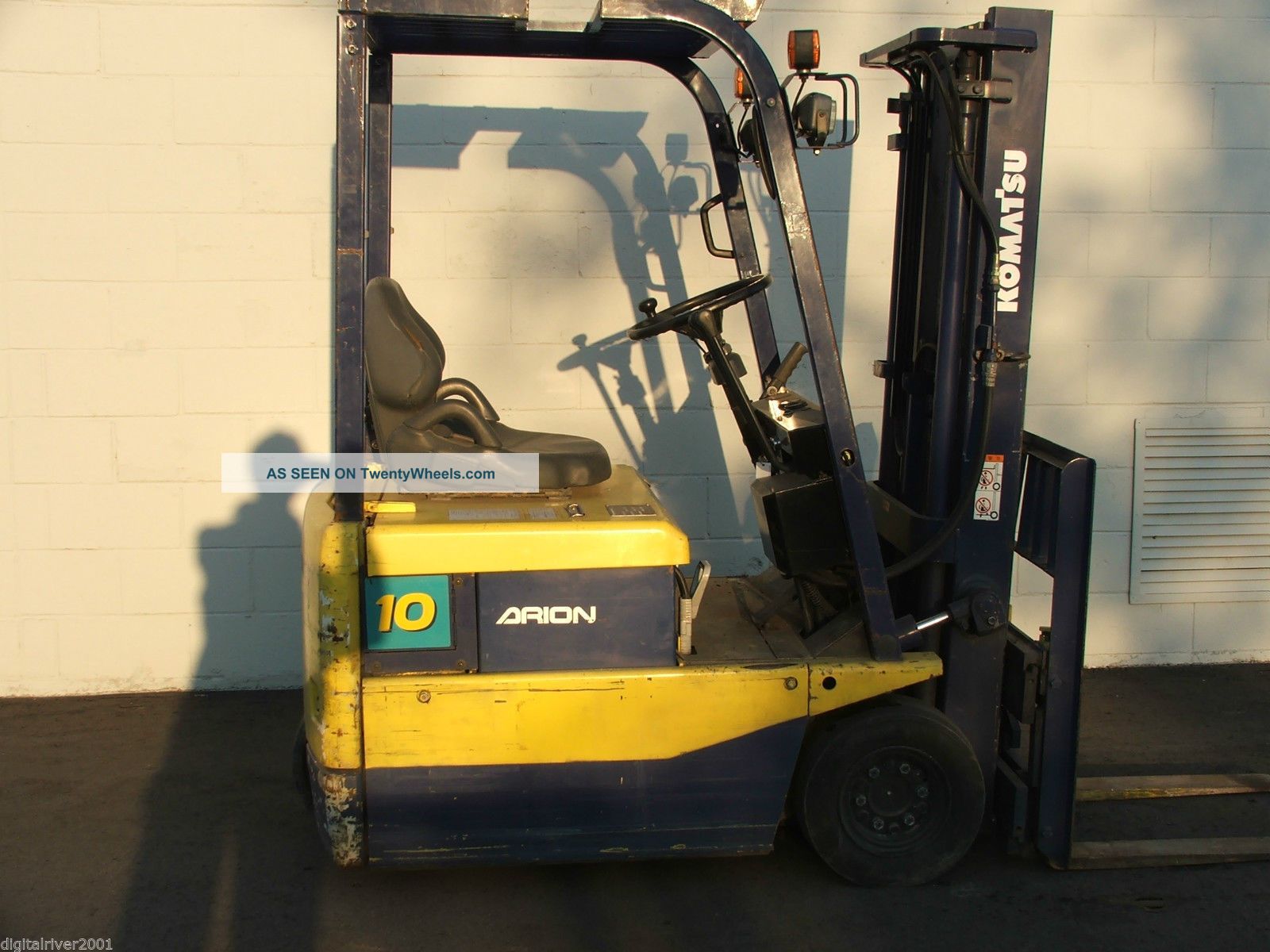 2002 Komatsu Fb10 2500lb Electric Pneumatic Tire Forklift Forklifts photo
