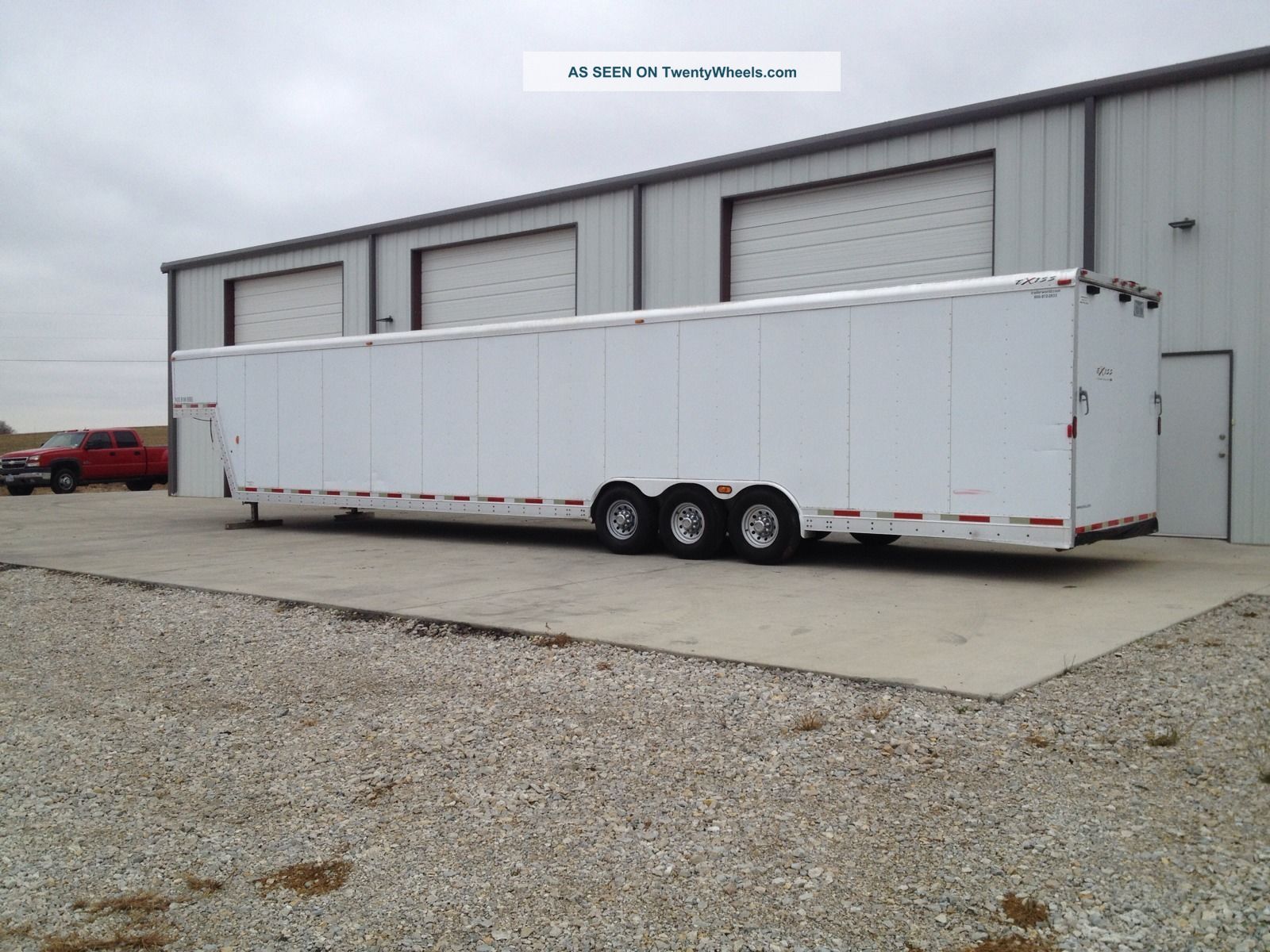 Exiss 48 Ft Triple Axle Gooseneck Trailer Enclosed