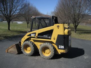Cat 226 Skid Steer W/ Rubber Tires,  Hydraulics,  Cheap Make Offer photo