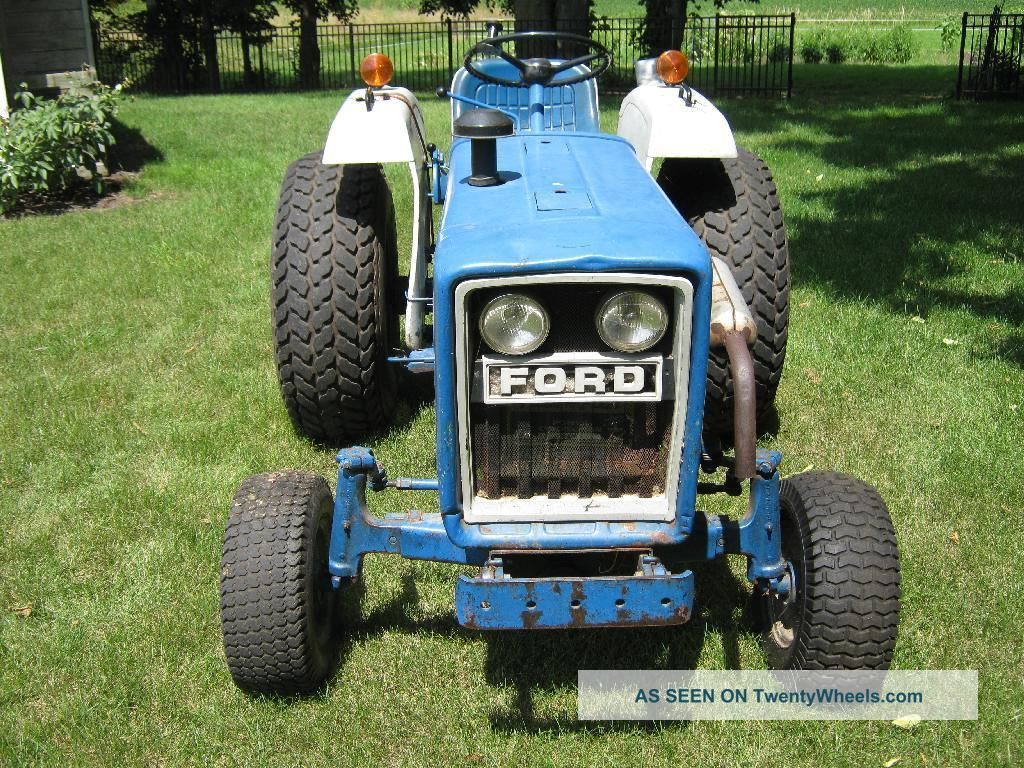 Ford 1700 compact diesel tractor