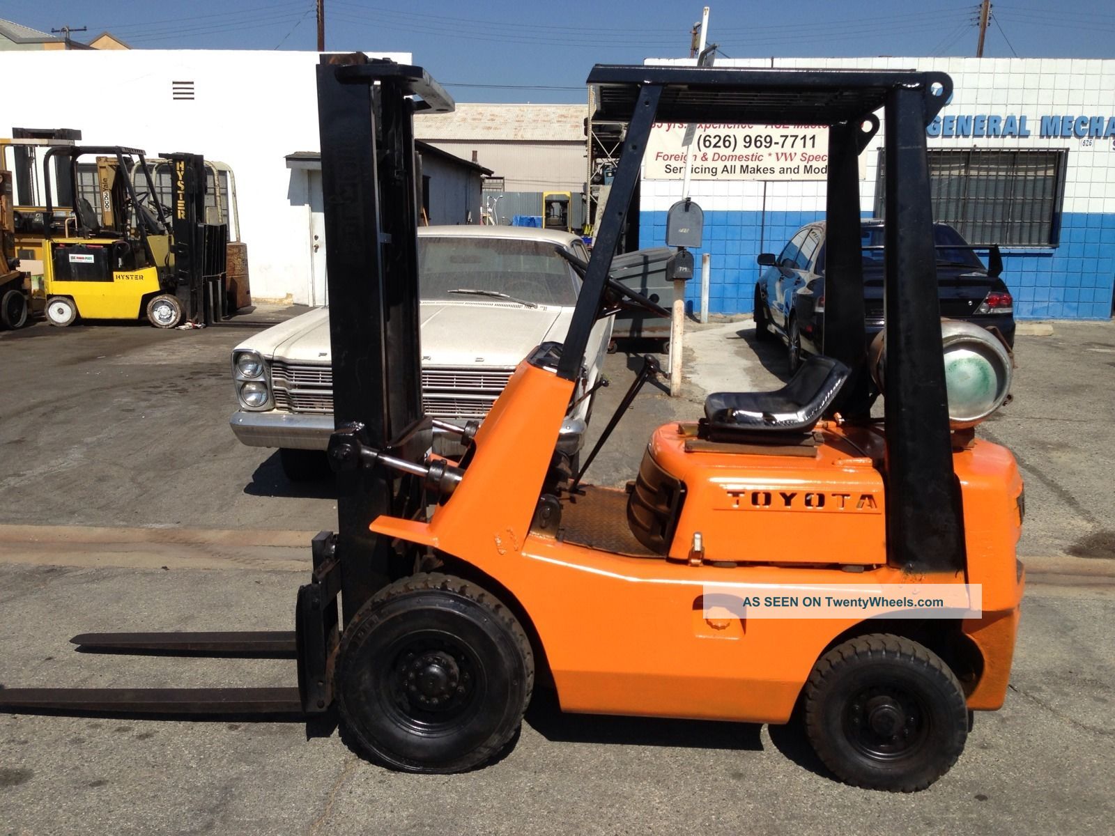 Toyota Forklift 3000 Lb Cap Standard Mast Pneumatic Air Tires Forklifts photo