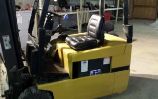 Yale Electric Forklift 1997 photo