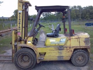 9000 Pound Diesel Pneumatic Tired Forklift.  Chicago - Running And Cheap photo