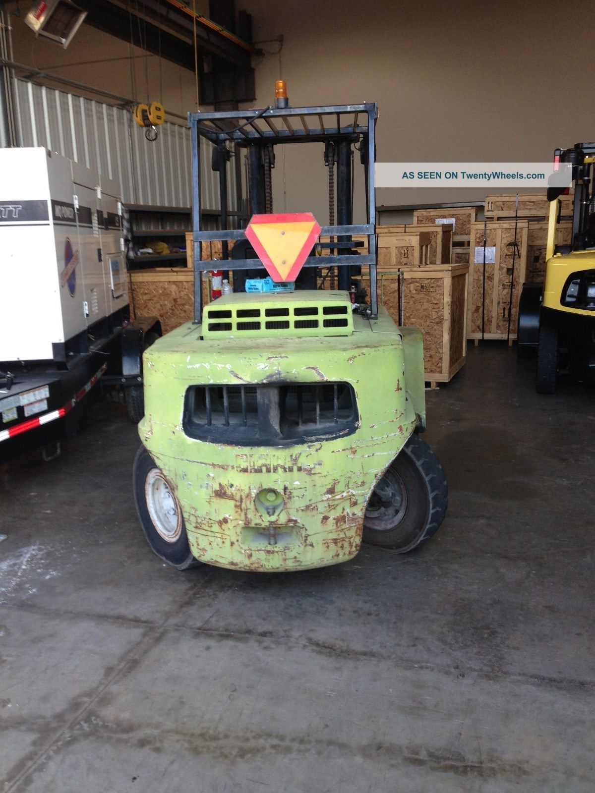 Clark C500 Ys100, 10, 000 Capacity Dual Drive Pneumatic Tire Forklift