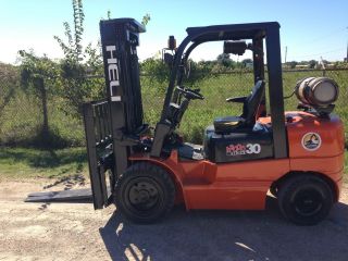 Heli Cpyd30,  6,  000 Base Capacity Pneumatic Tire Forklift With 185 