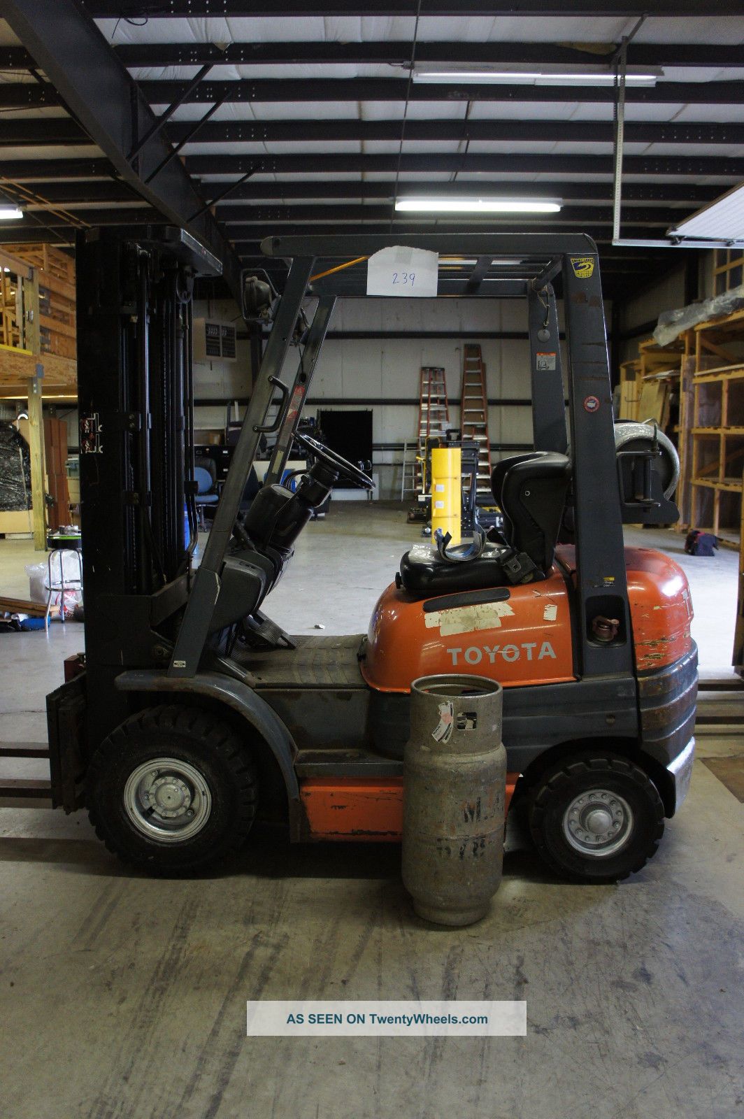 Toyota Forklift Hi Lo Forklifts photo