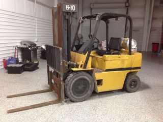86 Caterpillar Forklift 3 Stage 5000 Lbs photo