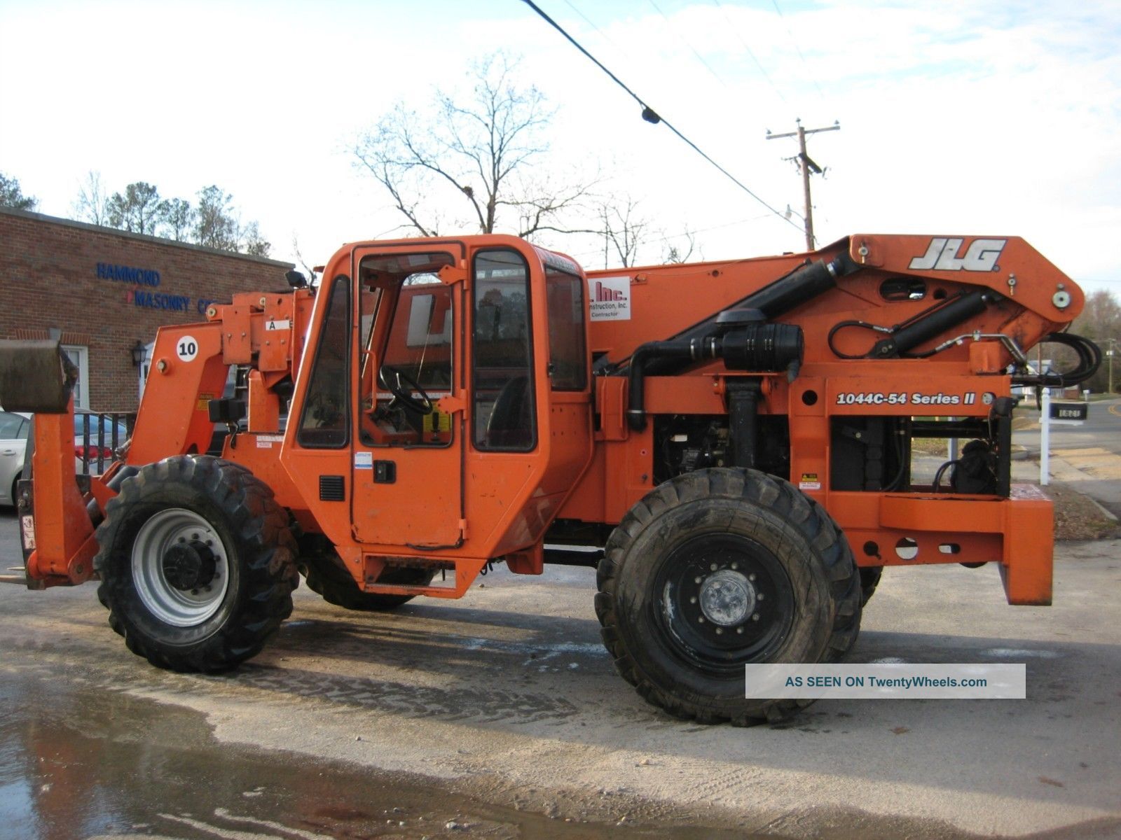 Lull Forklift 1054