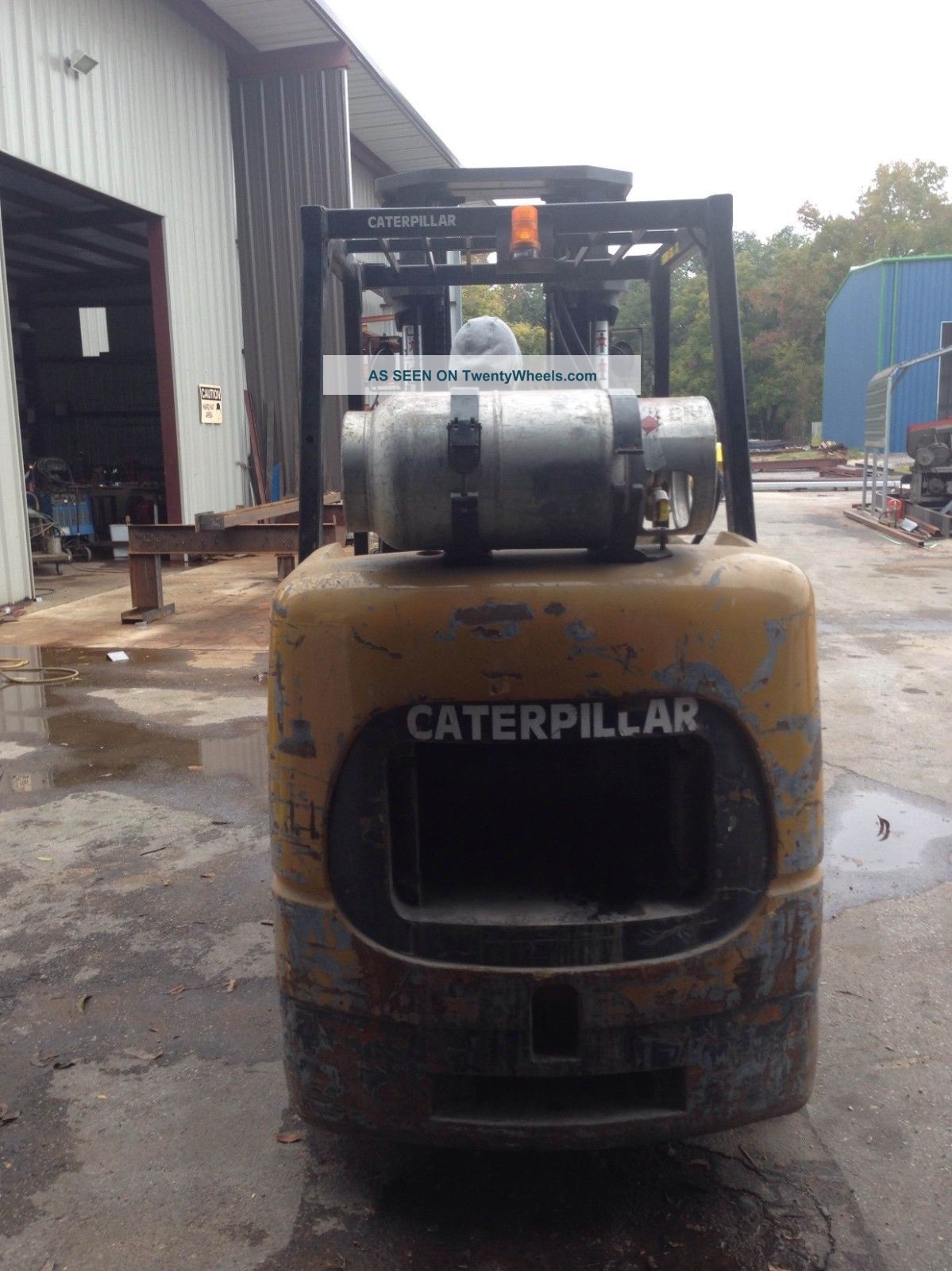 Caterpillar Forklift Forklifts photo