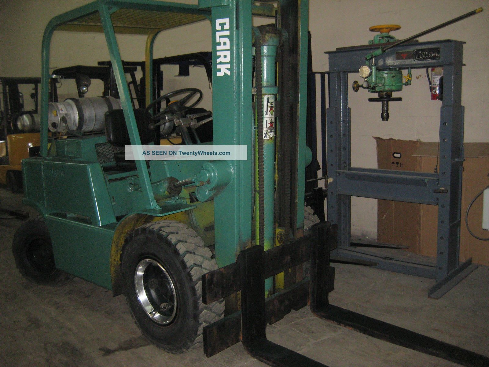 Clark Forklift 6,  000 Pounds Lift Cap. Forklifts photo